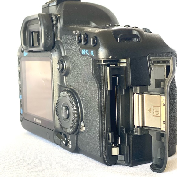 Canon 5D Mark II - Picture 3 of 9